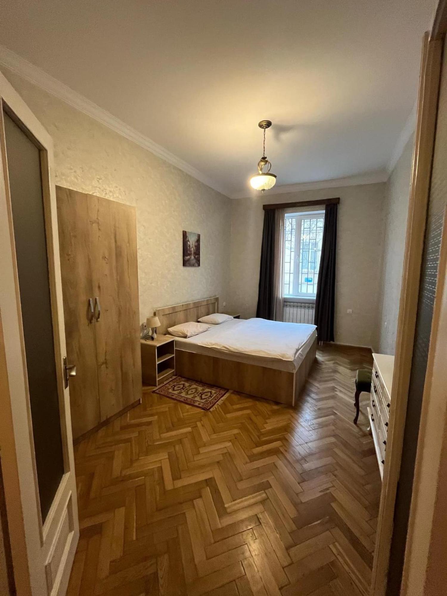 Vake Apartment Tbilisi Ngoại thất bức ảnh